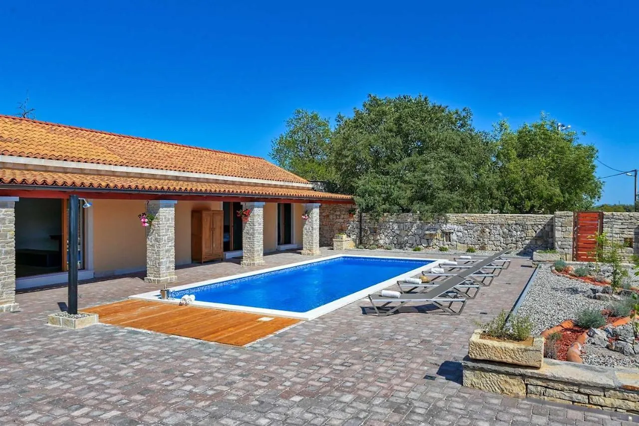 Villa Jacassa With Pool And Jacuzzi Biograd Na Moru Kroatië